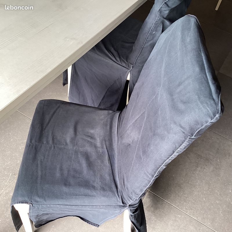 Ensemble table + chaises (image 2)