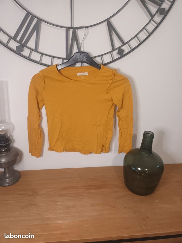 Tee shirt manche longue taille 8 ans (image 1)