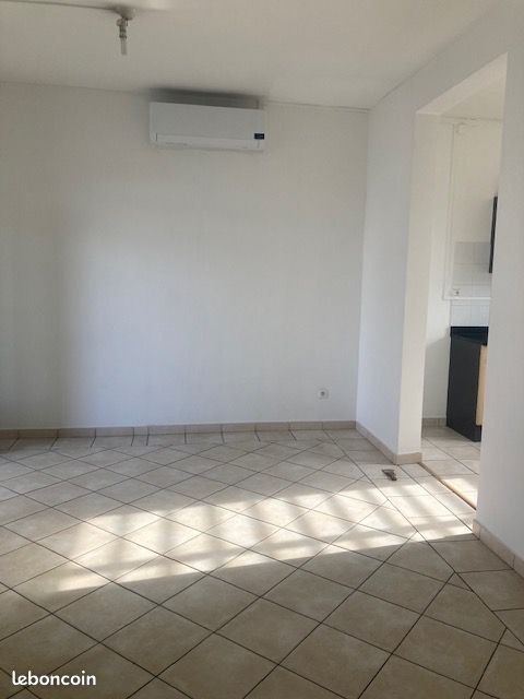 Appartement 5 pièces 91 m² · à Saint-André · 91 m² · 1 000 €