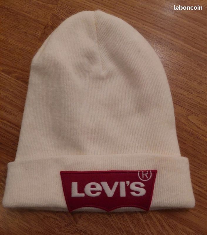 Bonnet levis (image 1)