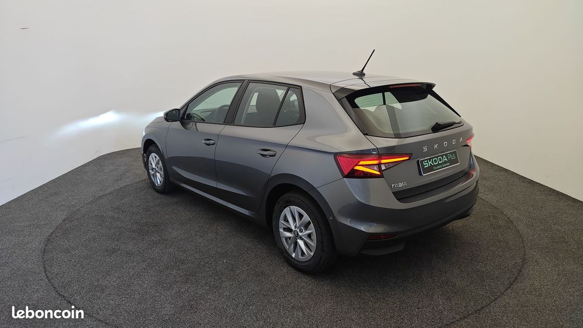 SKODA Fabia 1.0 TSI 95 ch EVO 2 BVM5 Selection (image 3)