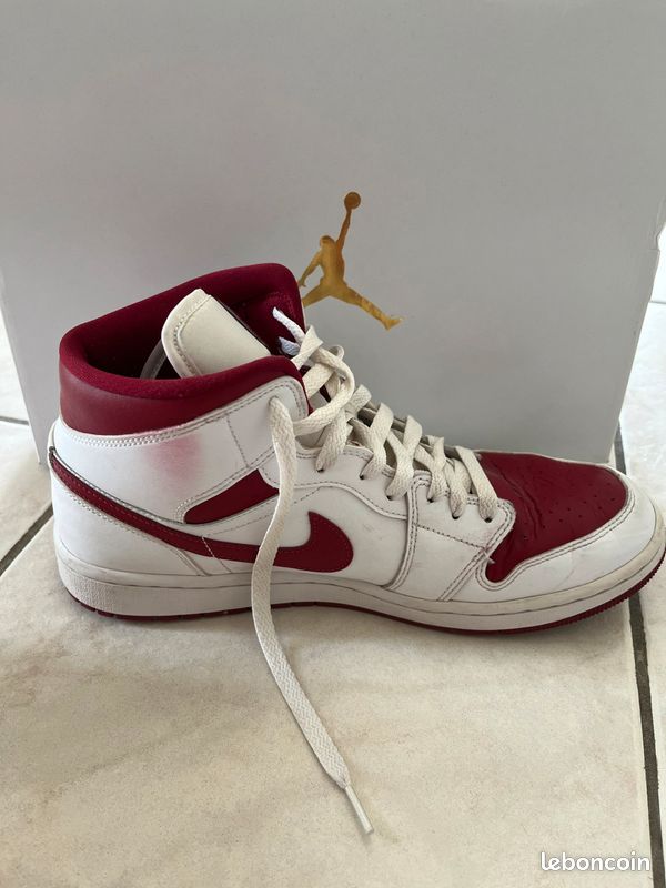 Air Jordan 1 Mid retro chicago (image 2)