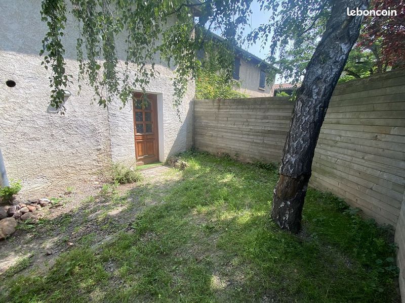 Appartement 2 pièces 42 m² · à Bellegarde-en-Forez · 42 m² · 590 €