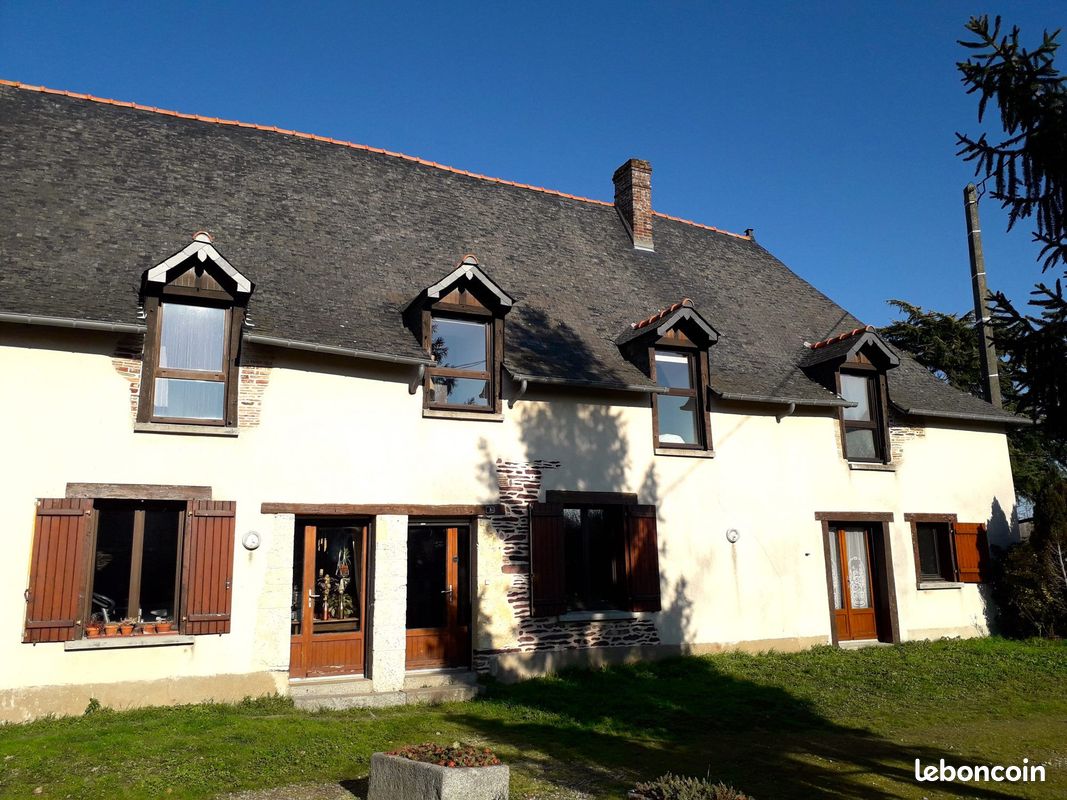 Maison 6 pièces 375 m² · à Noyal-Châtillon-sur-Seiche · 375 m² · 625 000 €