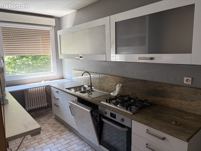 Appartement 4 pièces 90 m² · à Knutange · 90 m² · 800 €
