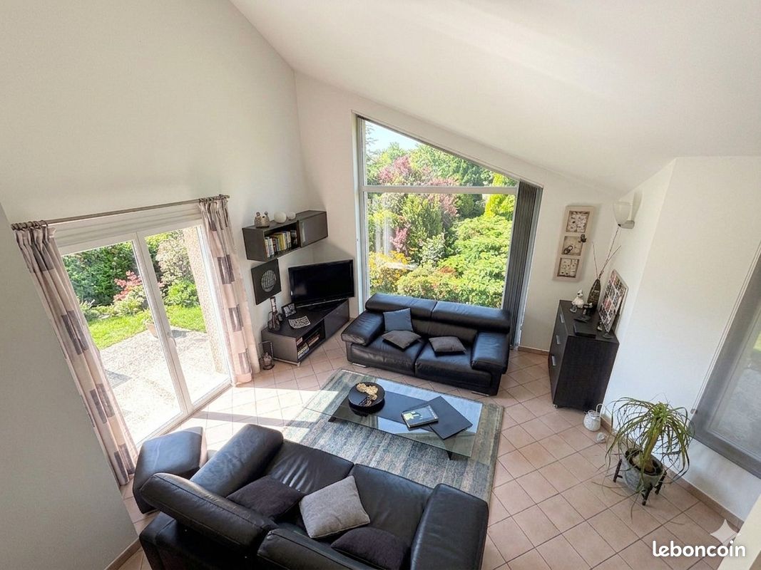 Maison 6 pièces 146 m² · à Saint-Marceau · 146 m² · 339 000 €
