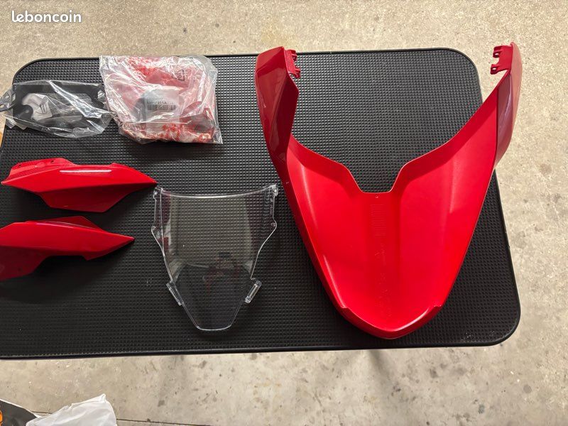 Ducati kit carrosserie "plus" rouge m 797 (image 2)