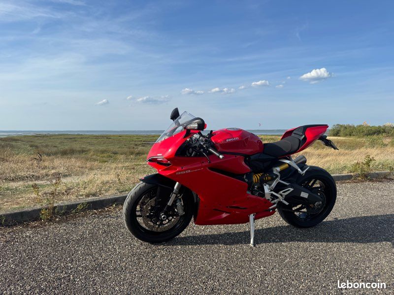 Ducati panigale 959 (image 1)