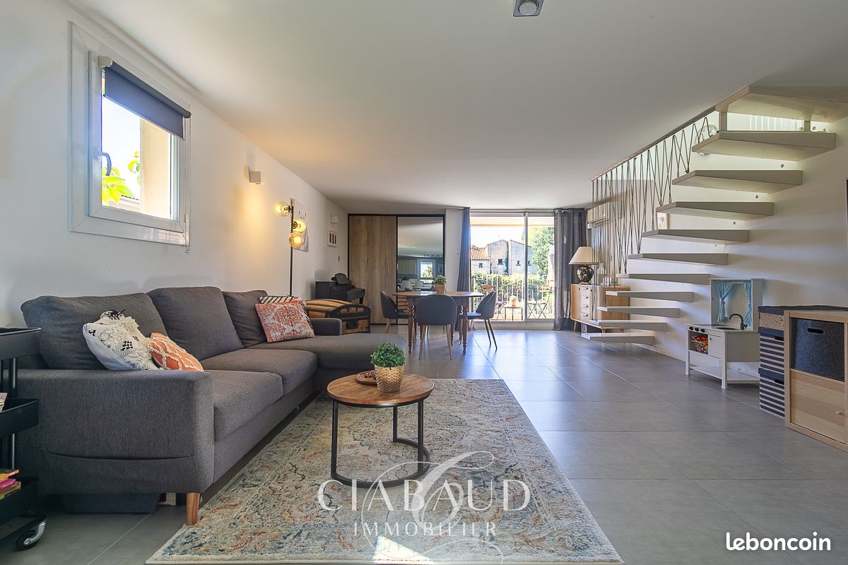 Appartement 3 pièces 100 m² · à Éguilles · 100 m² · 330 000 €