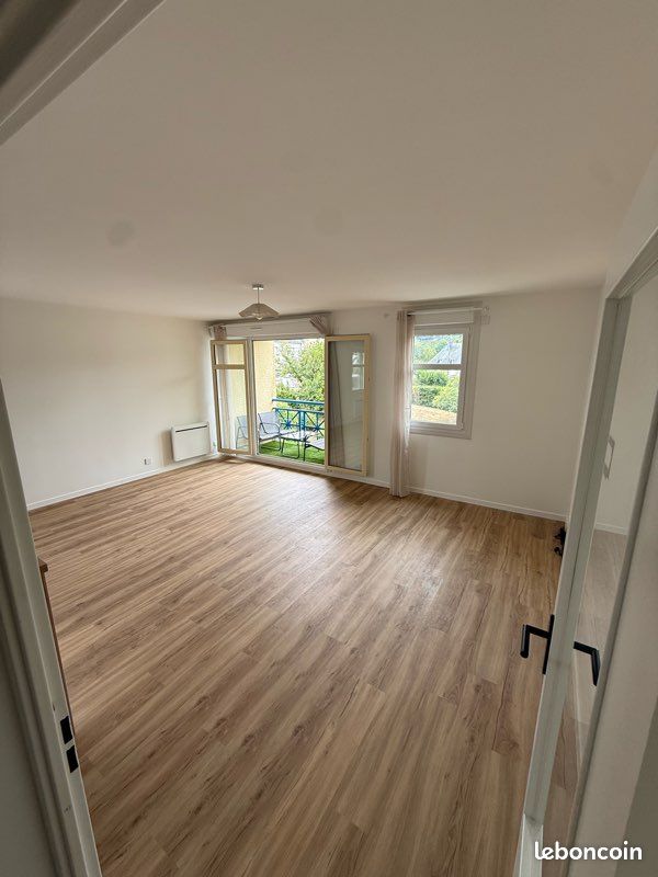 Appartement 4 pièces 90 m² · à Châteaulin · 90 m² · 850 €