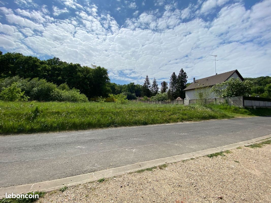 Terrain à bâtir de 1432 m² à DROUE-SUR-DROUETTE (28) · 100 000 €