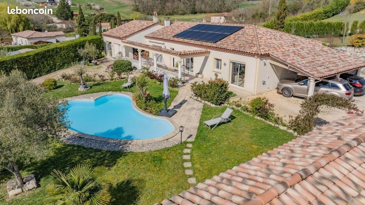 Maison 7 pièces 195 m² · à Dausse · 195 m² · 409 500 €