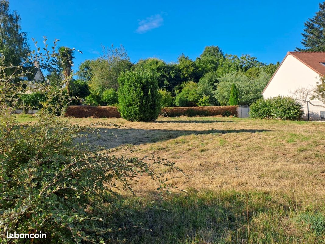 Terrain à bâtir à 12 min Le Mans Nord · à La Chapelle-Saint-Fray · 26 600 €