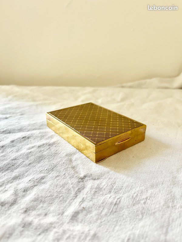 poudrier ancien en laiton HOUBIGANT (ch2