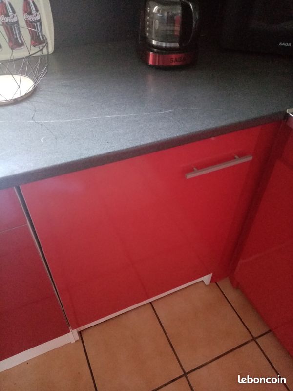 Element cuisine rouge (image 2)