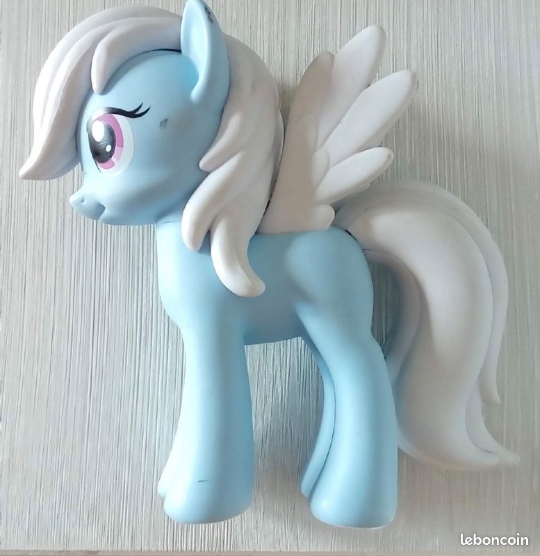 My little poney cristal empire Hasbro 2012 rainbow dash (image 1)