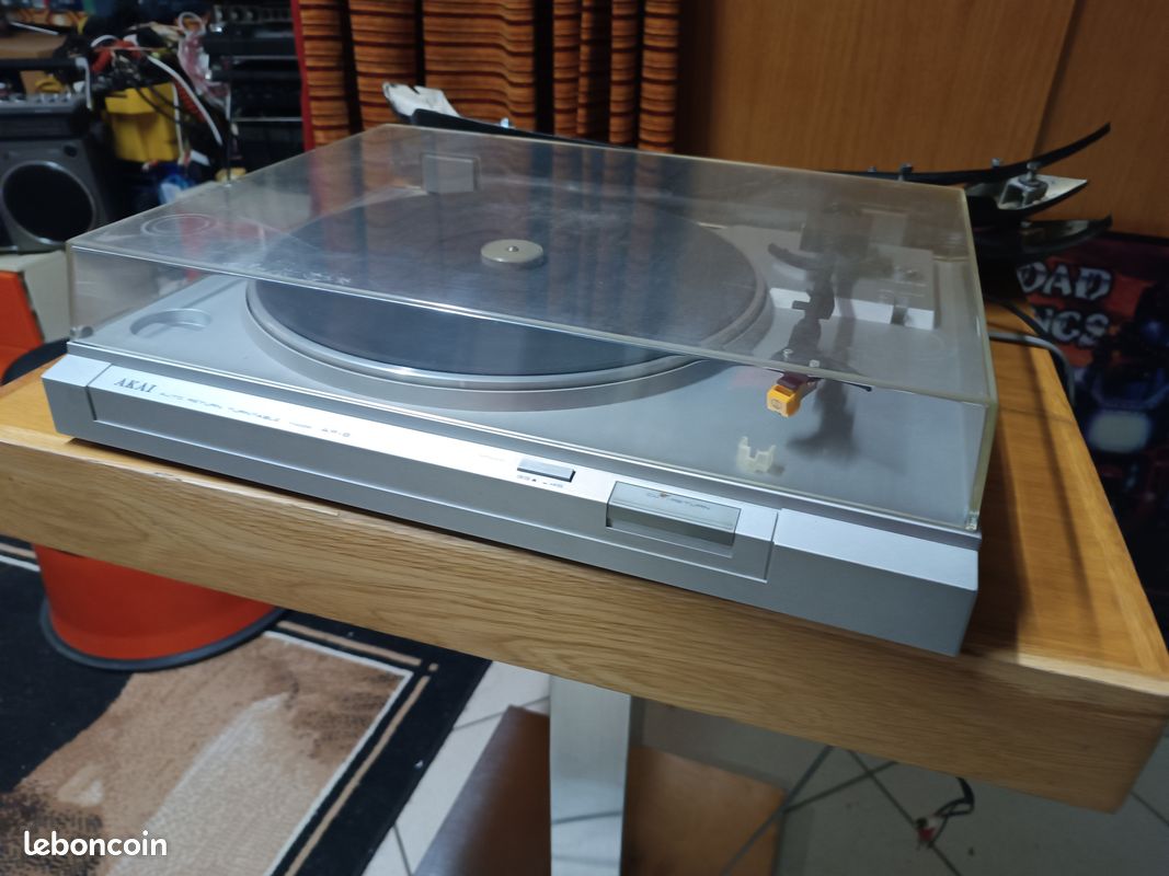 Platine tourne disque AKAI CS-TP09 Bluetooth avec encodeur MP3 - TV Son Photo