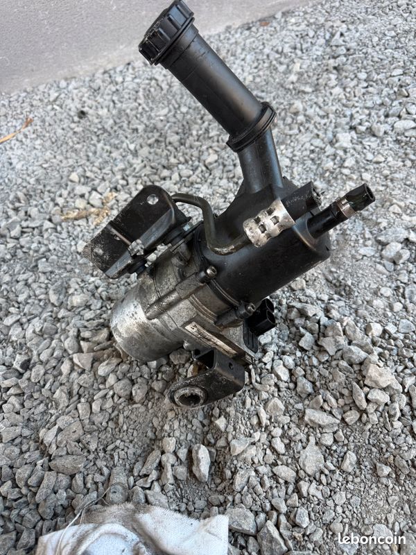 Pompe de direction assité citroen C4 2013 (image 2)