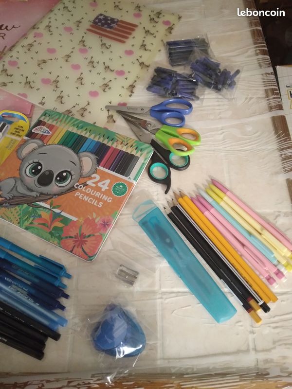 Lot complet de fournitures – rentrée scolaire ou bureau (image 4)