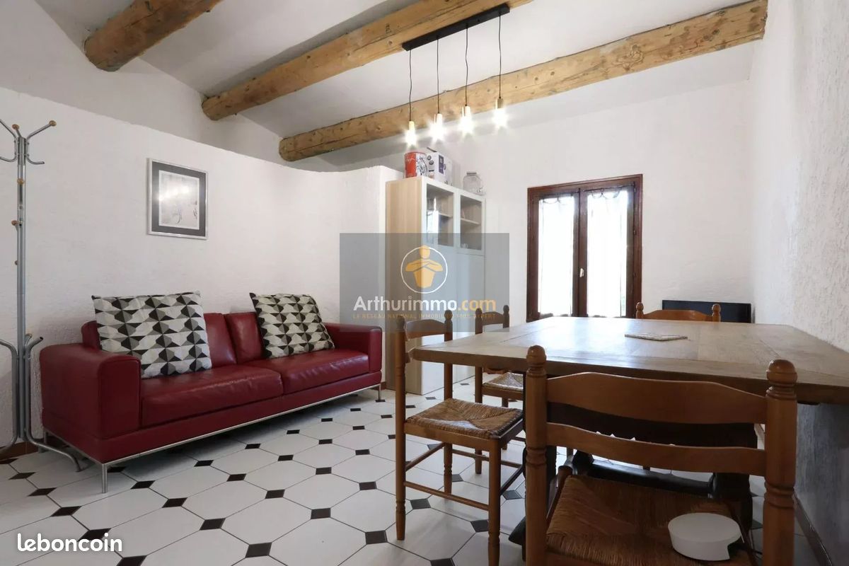 Appartement 4 pièces 109 m² · à Rustrel · 109 m² · 990 €/mois