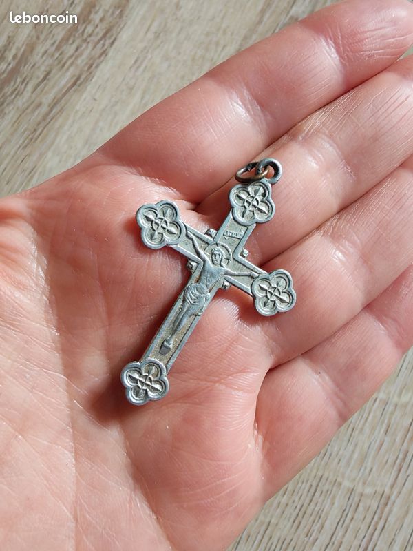 Pendentif Croix Ancien En Argent Sterling - Bijou Religieux Christianisme - Poinçon Tête De Hure - Très Bon état (N°10A)