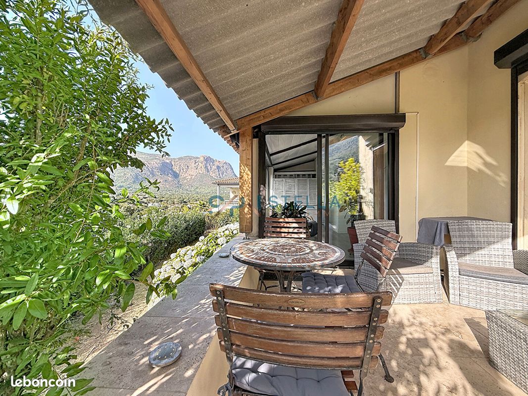 Maison 7 pièces 169 m² · à Alata · 169 m² · 599 000 €