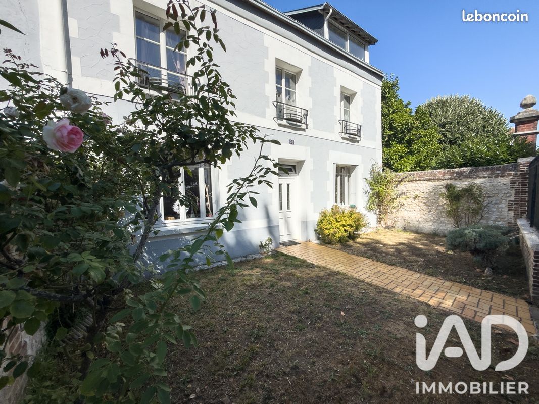 Maison 6 pièces 132 m² · à Oissel-sur-Seine · 132 m² · 299 000 €
