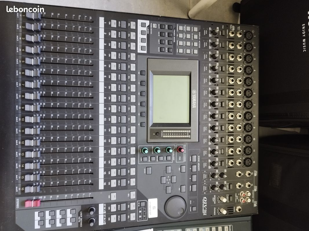 Vends une table de mixage numérique (image 2)