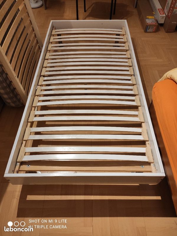 Lit 1 place (avec sommier et matelas) (image 1)
