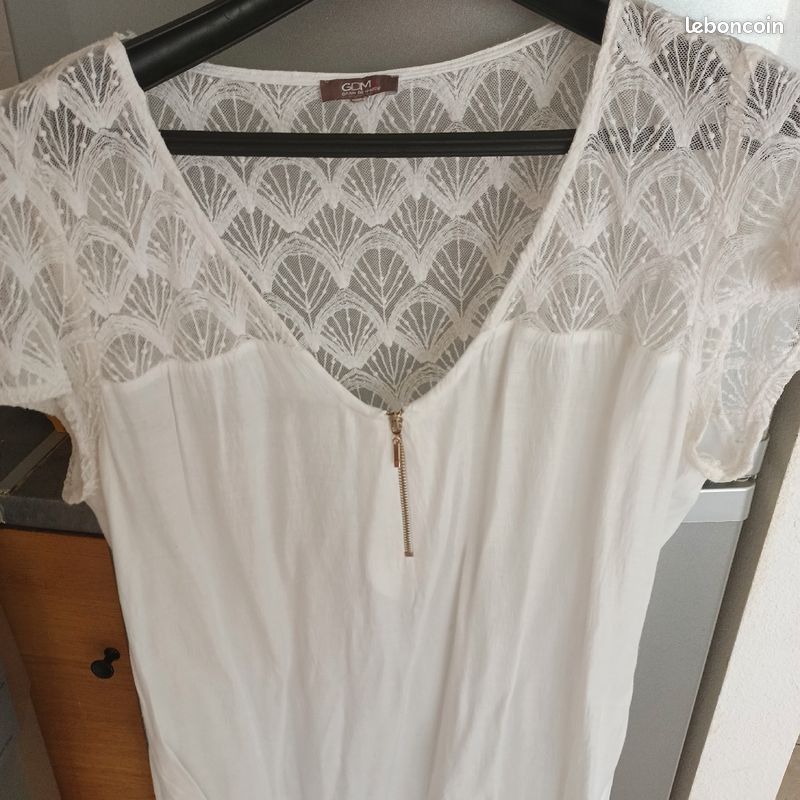 Chemisier blanc avec dentelle (image 1)