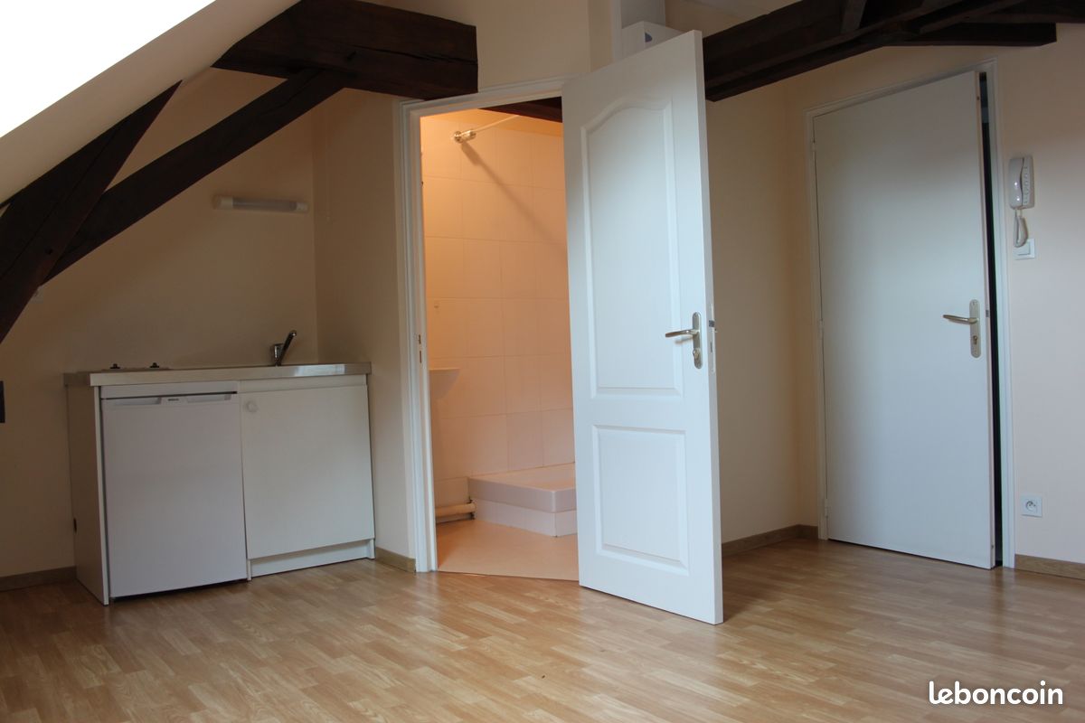 Appartement 1 pièce 16 m² · à Laval · 16 m² · 350 €/mois