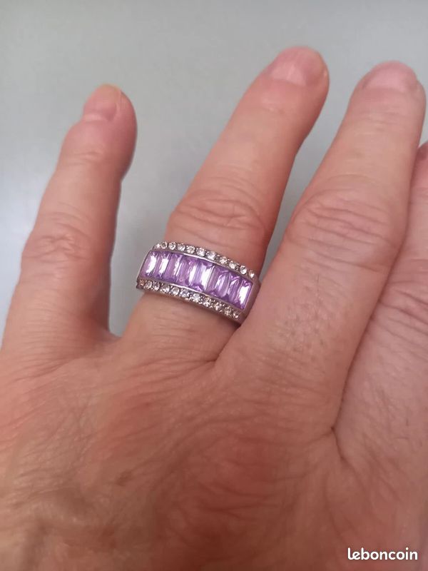BAGUE ANNEAU SERTIE STRASS BLANCS METAL ARGENTE LIGNE