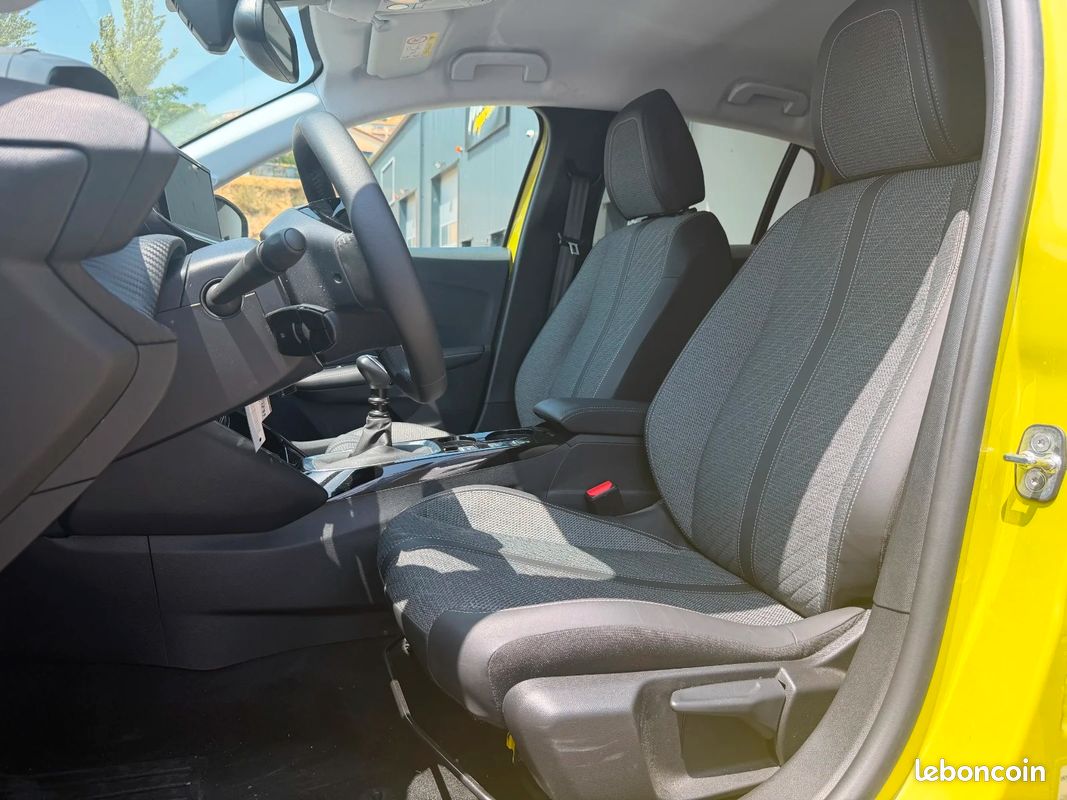 PEUGEOT 208 PureTech 100 S&S BVM6 Allure - 1ER MAIN (image 10)