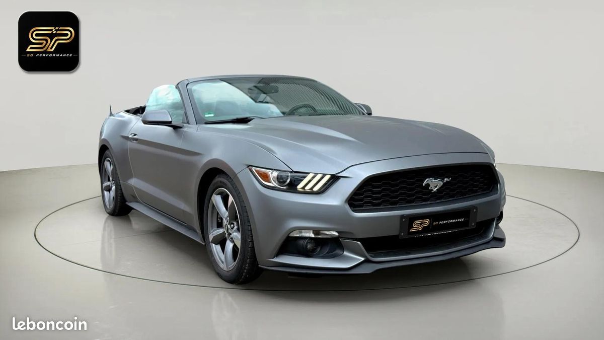 FORD Mustang Cabriolet * 305 ch * BVA * Faible Kilométrage * Caméra * Pack Performance (image 8)