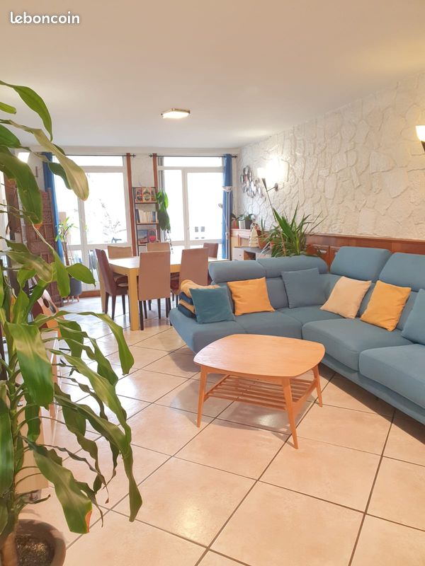 Appartement 5 pièces 121 m² · à Saint-Étienne · 121 m² · 139 000 €