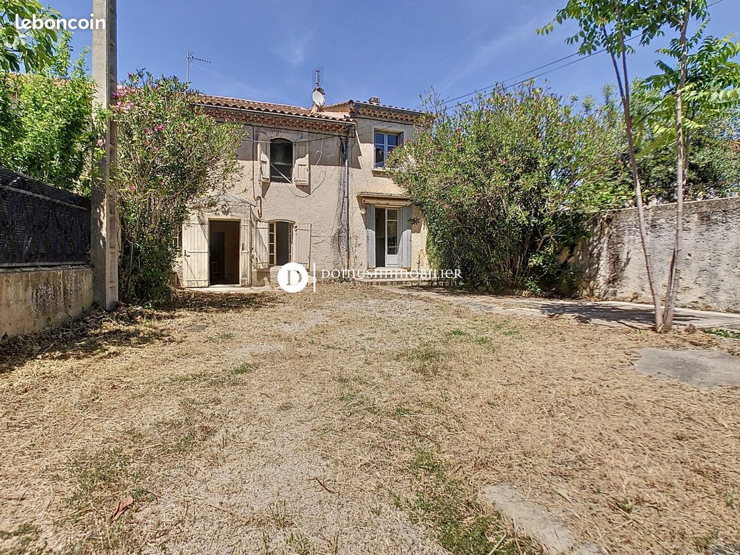 Maison 8 pièces 173 m² · à Sorgues · 173 m² · 257 000 €
