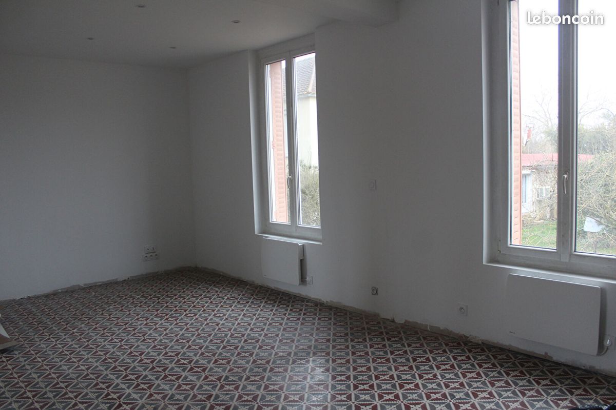 Maison 4 pièces 76 m² · à Charmoy · 76 m² · 897 €/mois