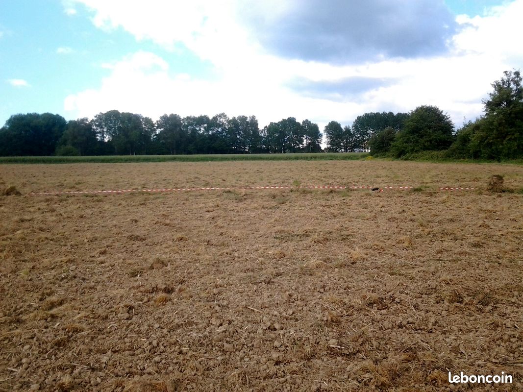 Terrain 1500m2 entre clairegoutte et magny d'anigon · à Magny-Danigon · 52 000 €