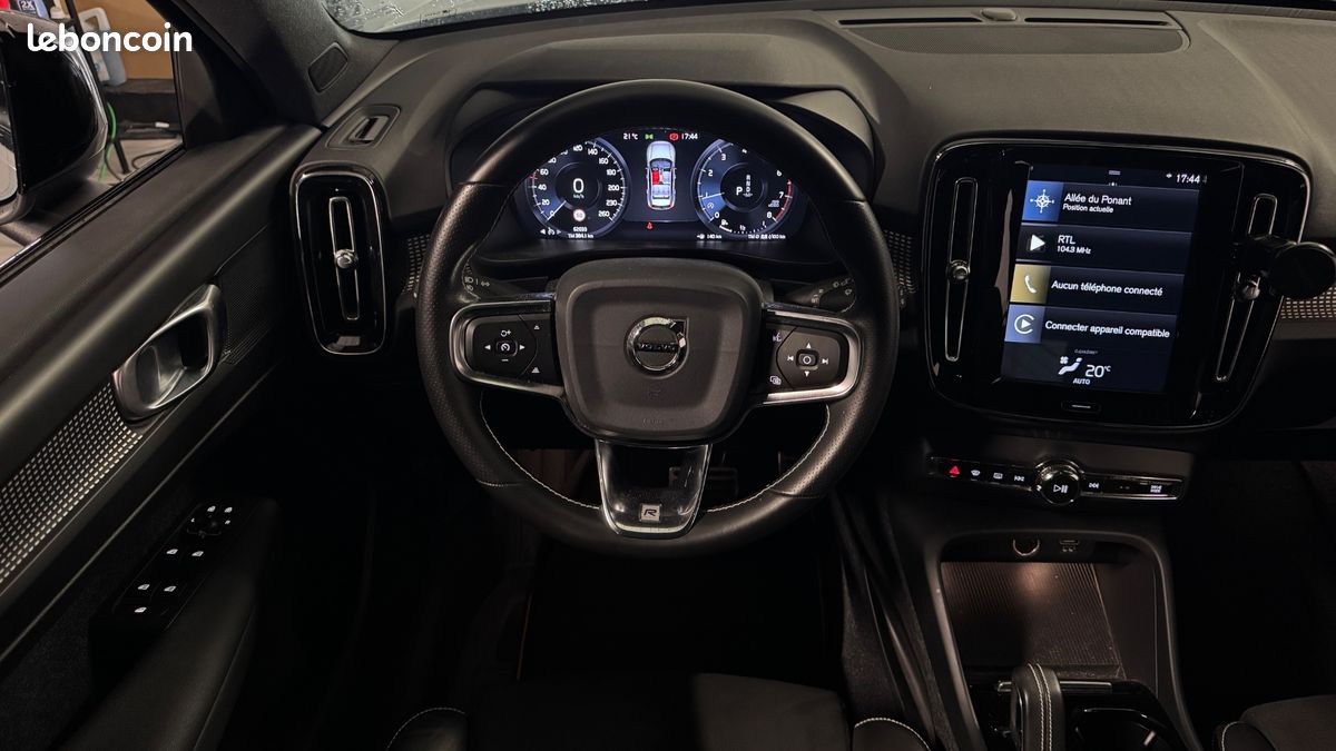 VOLVO XC40 1.5 T3 165ch R-DESIGN 2WD GEARTRONIC - TO PANO - CAMERA (image 17)