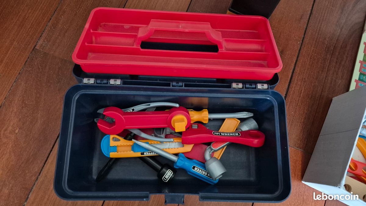 Smoby - Black+Decker - Etabli Bricolo - Jouet d'Imitation - 78 Accessoires - 7 Outils - Zones de Rangement - Matière Recyclée - A Partir de 3 Ans - Fabircation Française Smoby - Black+Decker - Etabli Bricolo - Jouet d'Imitation - 78 Accessoires - 7 Outils - Zones de Rangement - Matière Recyclée - A Partir de 3 Ans - Fabircation Française