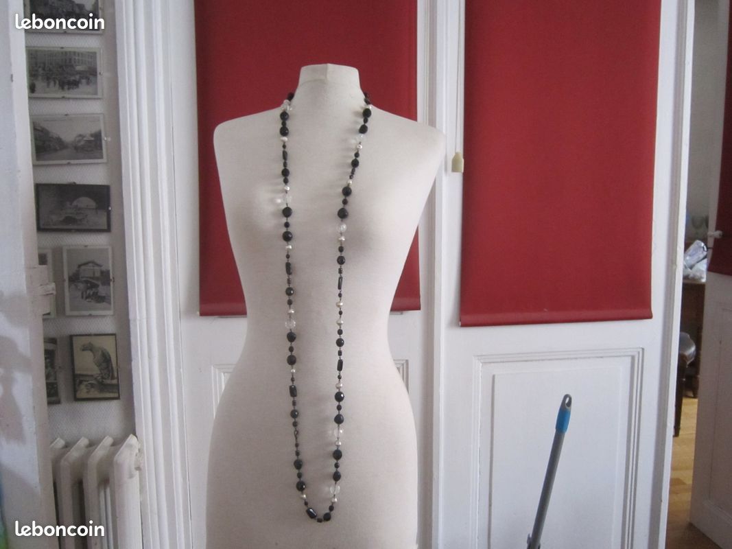 Colliers noirs anciens (image 9)