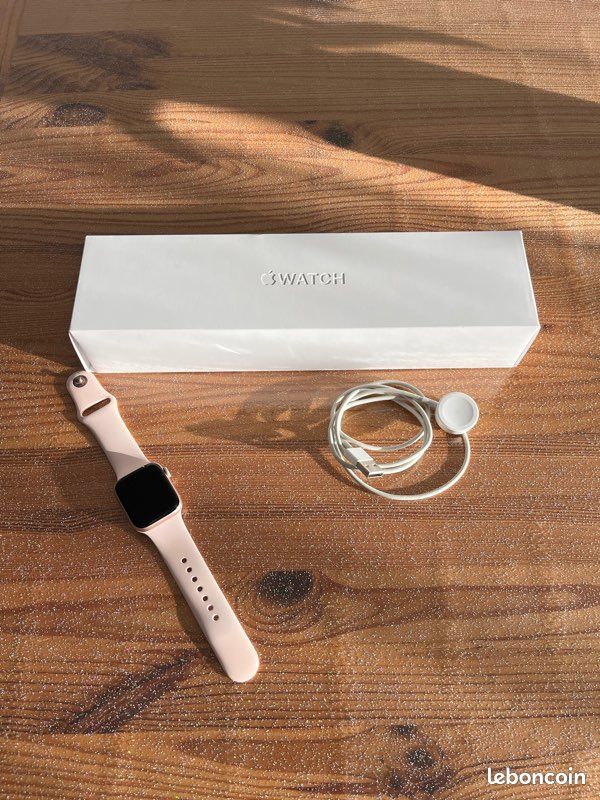 Apple watch (image 2)