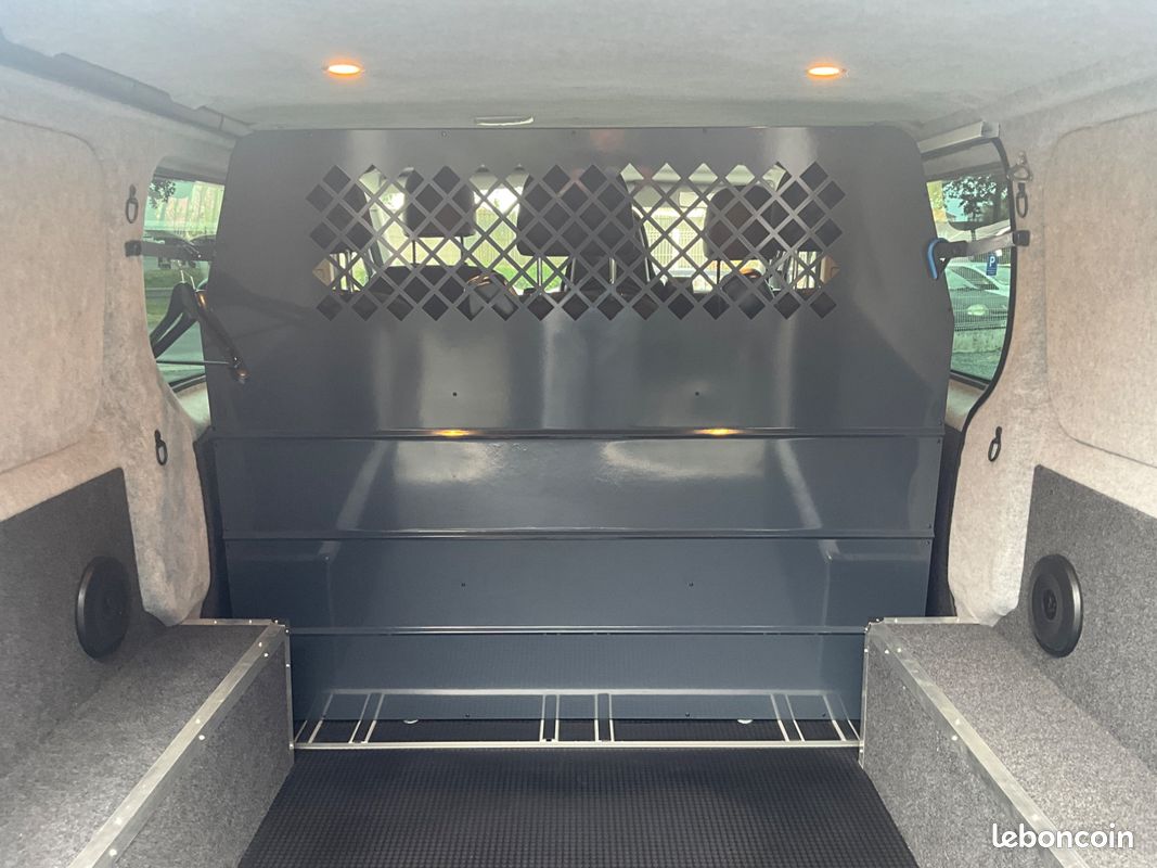 RENAULT TRAFIC 1.6 DCI 145 CH L1H1 ENERGY / AMENAGEMENT 6 PLACES / SIEGES ARR INDEPENDANTS / CAMERA / ENTRETIENs (image 14)