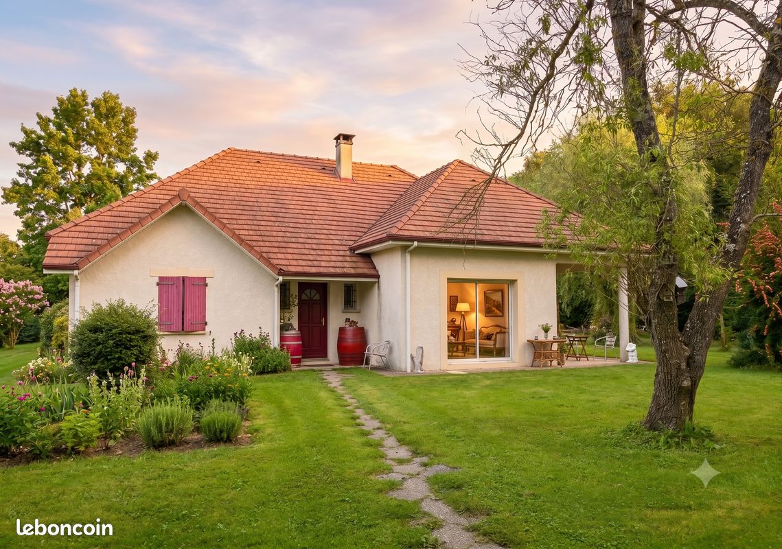Maison 5 pièces 151 m² · à Buros · 151 m² · 339 000 €