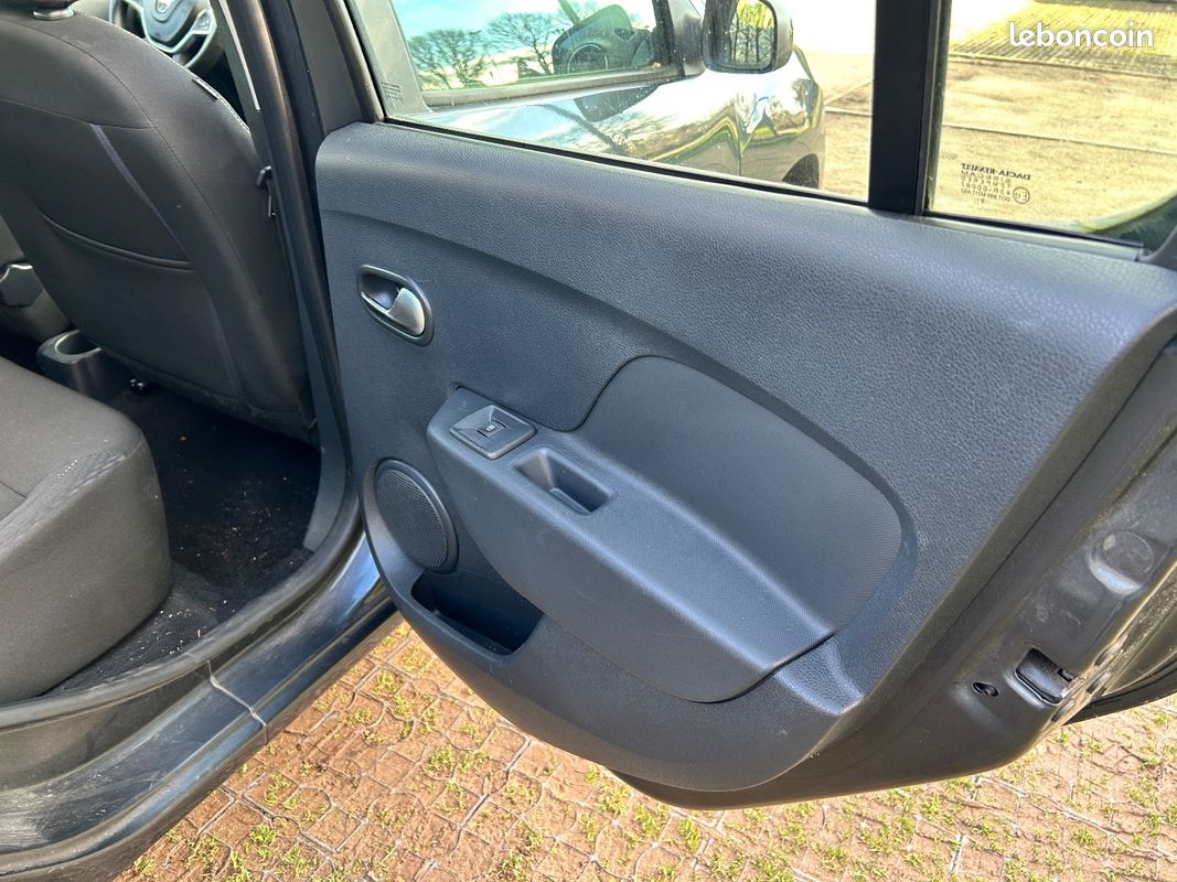 DACIA SANDERO SCe 75 City + CLIM (image 25)