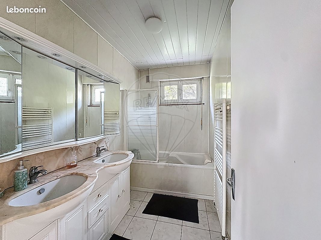 Maison 9 pièces 200 m² (image 9)