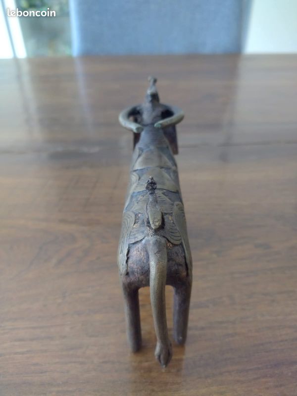 Bronze art Africain Buffle aux oiseaux (image 3)