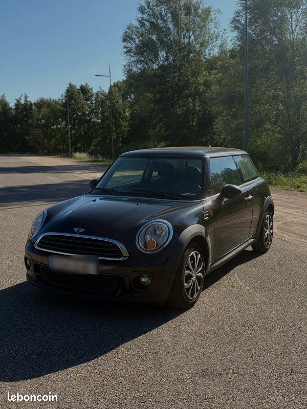 Mini Cooper one (image 1)