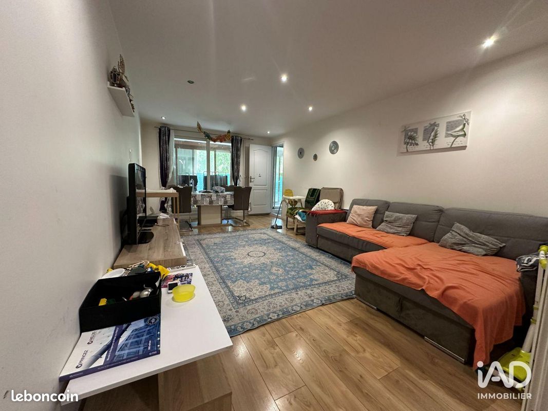 Appartement 3 pièces 95 m² · à Champs-sur-Marne · 95 m² · 261 000 €