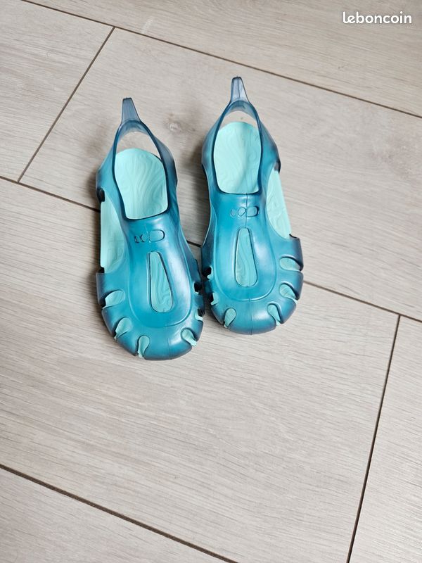 Sandale Chaussures Decathlon Bebe À Vendre Sandales Piscine